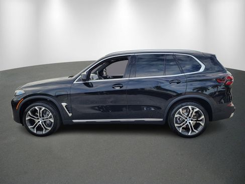 New 2026 BMW X5 xDrive50e w/ Executive Package image 4