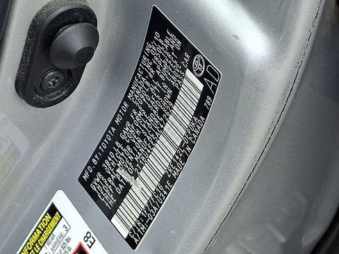 Used 2010 Toyota Corolla LE FWD image 29