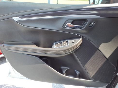 Used 2016 Chevrolet Impala LT w/ Convenience Package FWD image 14