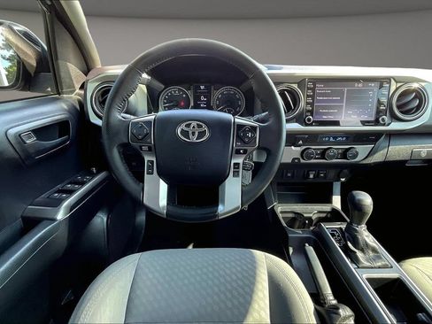 Used 2021 Toyota Tacoma SR5 RWD image 13