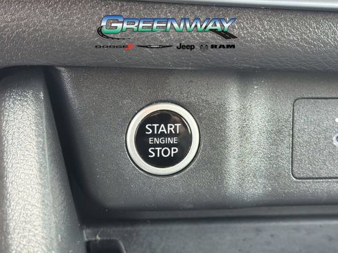 Used 2023 Nissan Rogue SV FWD image 28