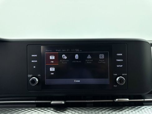 Used 2024 Kia Carnival LX image 22