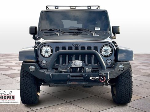 Used 2018 Jeep Wrangler Unlimited Sport image 3