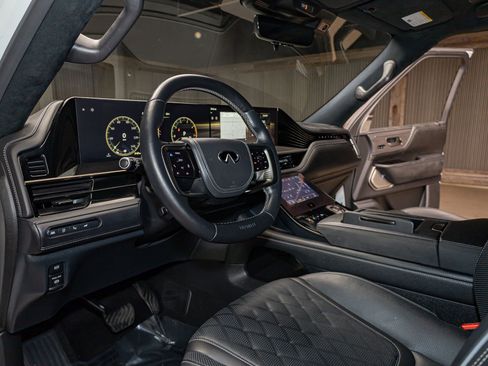 Used 2025 INFINITI QX80 Autograph w/ Autograph Exterior Package image 13