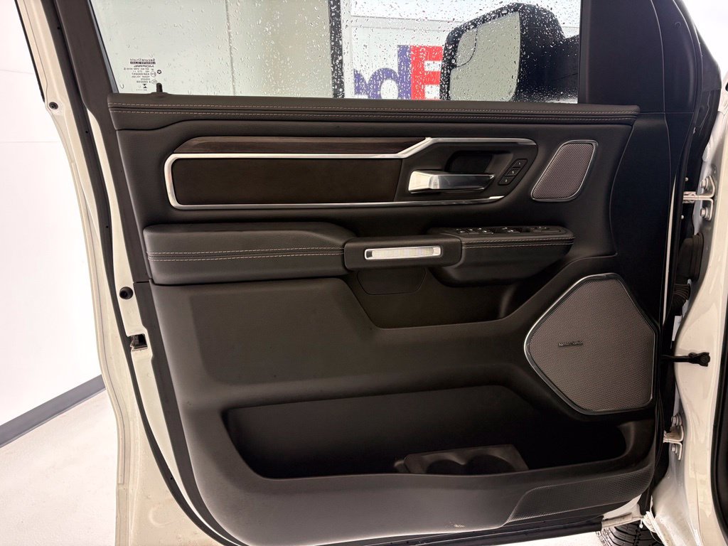 Used 2025 RAM 1500 Laramie AWD/4WD image 31
