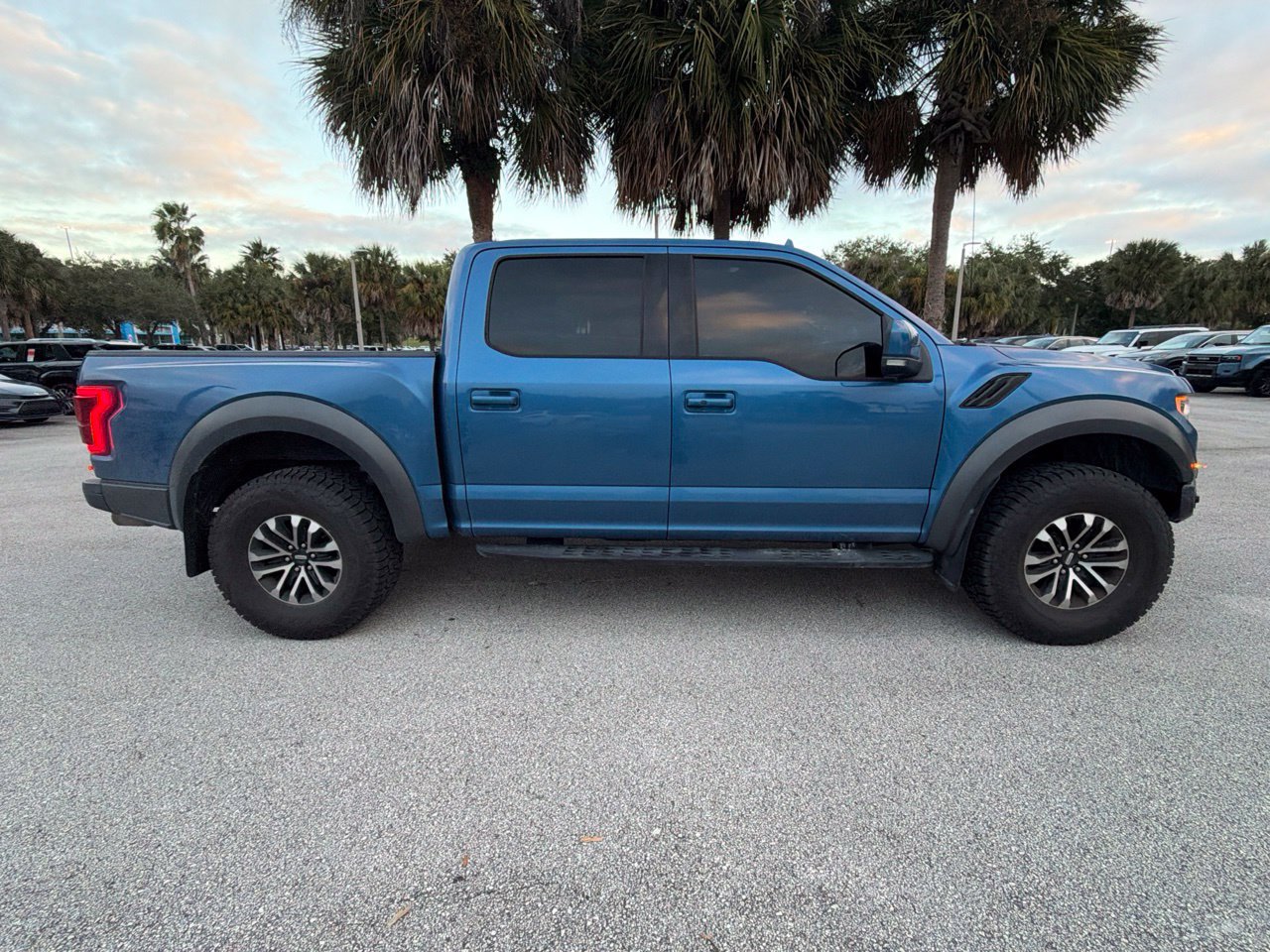 Used 2019 Ford F150 Raptor w/ Equipment Group 802A Luxury AWD/4WD image 6