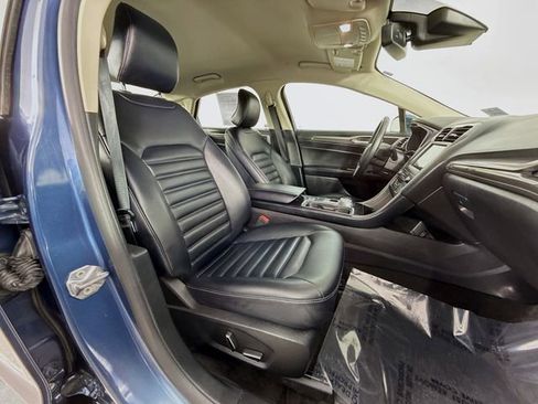 Used 2019 Ford Fusion SEL image 27
