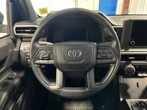 Used 2025 Toyota Tacoma SR5 AWD/4WD image 14