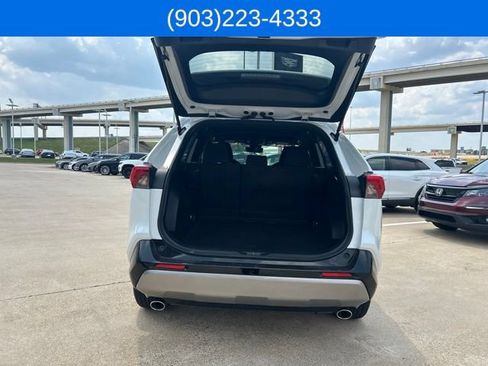 Used 2024 Toyota RAV4 SE AWD/4WD image 9