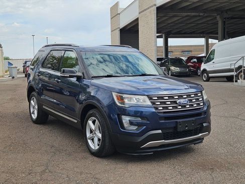 Used 2016 Ford Explorer XLT w/ Equipment Group 202A AWD/4WD image 3