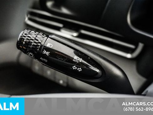 Used 2025 Hyundai Elantra SE image 27