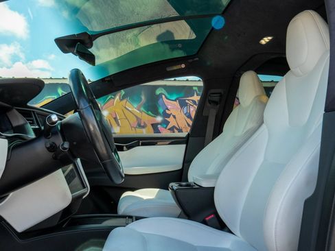 Used 2020 Tesla Model X Long Range AWD/4WD image 26