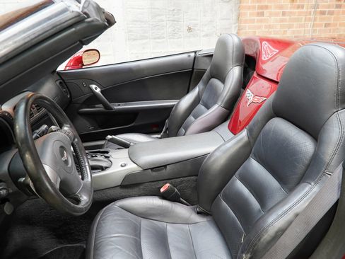 Used 2007 Chevrolet Corvette Coupe w/ Preferred Equipment Group RWD image 41