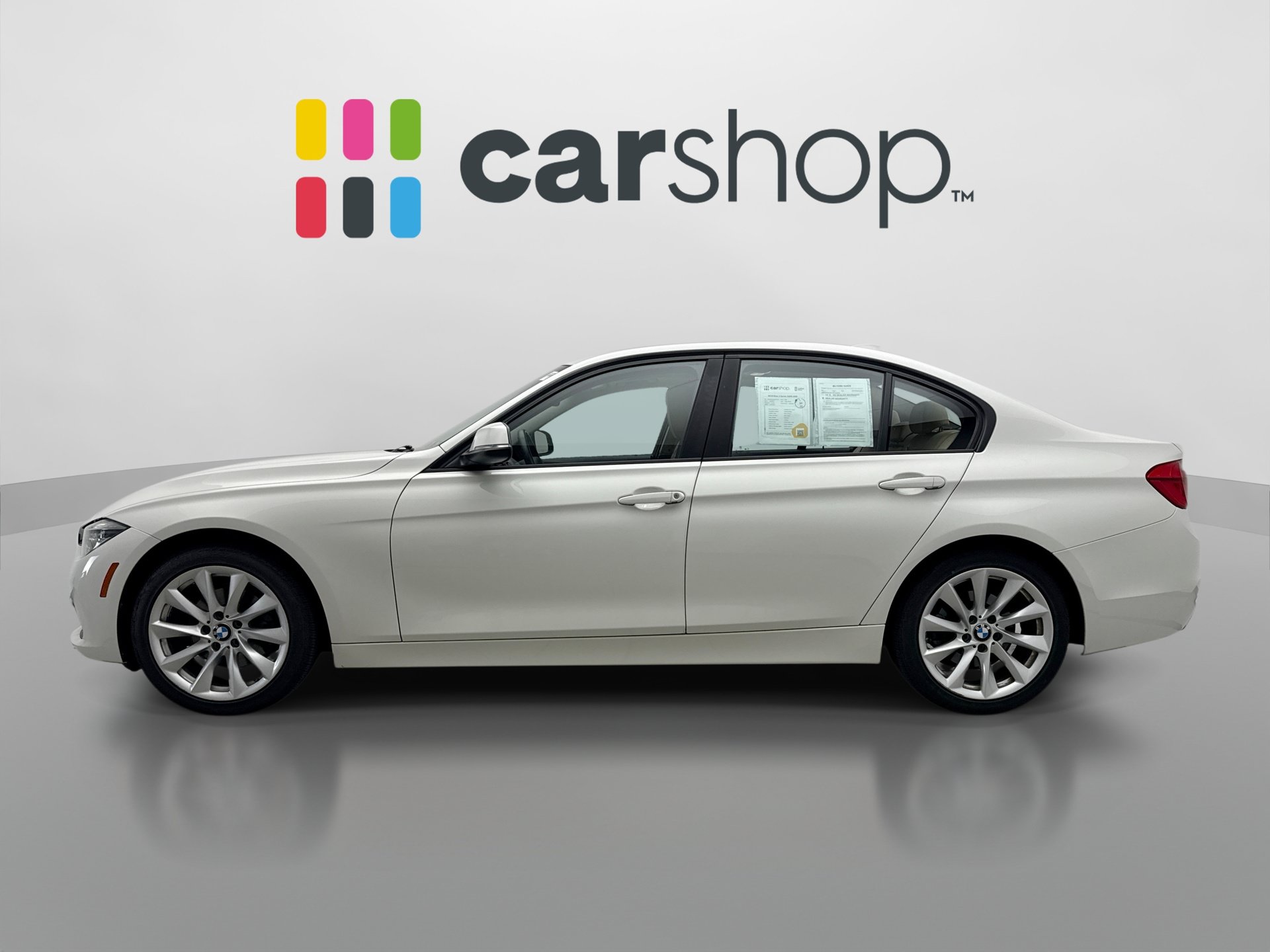 Used 2018 BMW 320i Sedan w/ Premium Package RWD image 2