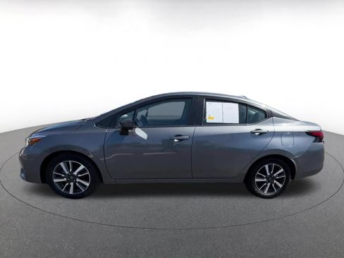 Used 2025 Nissan Versa SV FWD image 9