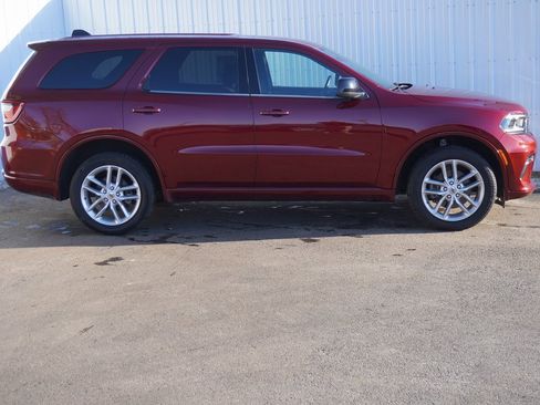 Used 2023 Dodge Durango GT image 2