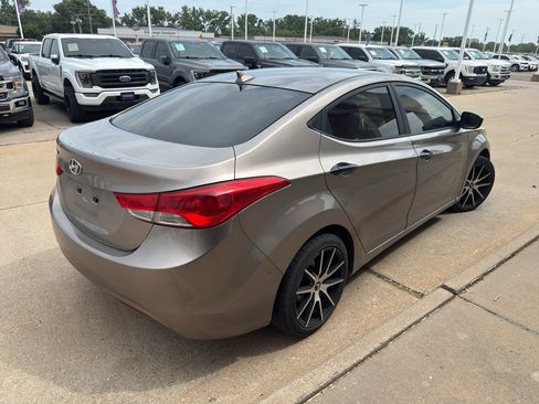 Used 2011 Hyundai Elantra GLS w/ Preferred Equipment Pkg 3 FWD image 6