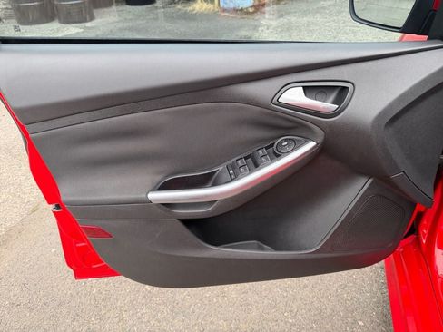 Used 2013 Ford Focus ST FWD image 22
