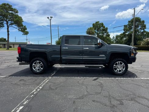 Used 2017 Chevrolet Silverado 2500 High Country w/ Duramax Plus Package AWD/4WD image 5
