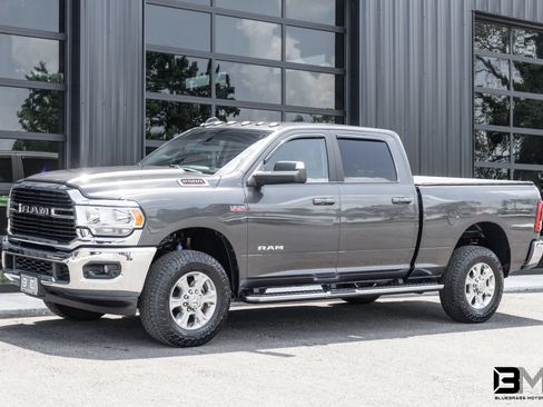 Used 2020 RAM 2500 Big Horn w/ Level 2 Equipment Group AWD/4WD image 2