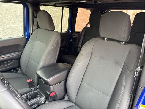 Used 2019 Jeep Wrangler Unlimited Sport S image 13