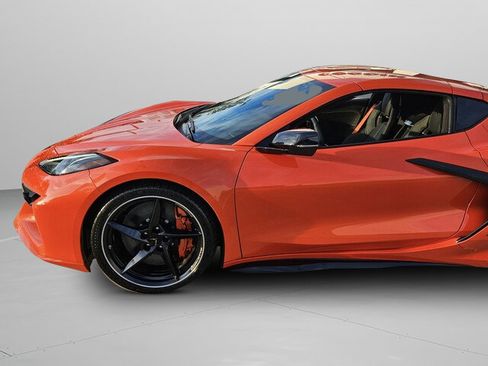 New 2025 Chevrolet Corvette E-Ray image 19