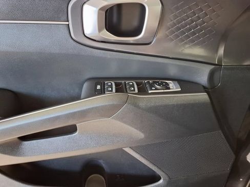 Used 2025 Kia Sorento S w/ Panoramic Sunroof Package AWD/4WD image 18