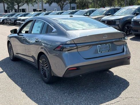 New 2026 Nissan Sentra SV w/ SV Convenience Package FWD image 5