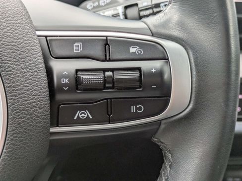 Used 2025 Kia Sportage EX FWD image 33