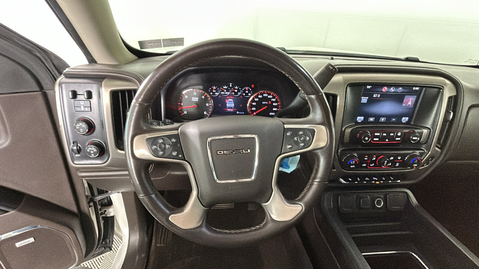 Used 2014 GMC Sierra 1500 Denali AWD/4WD image 15