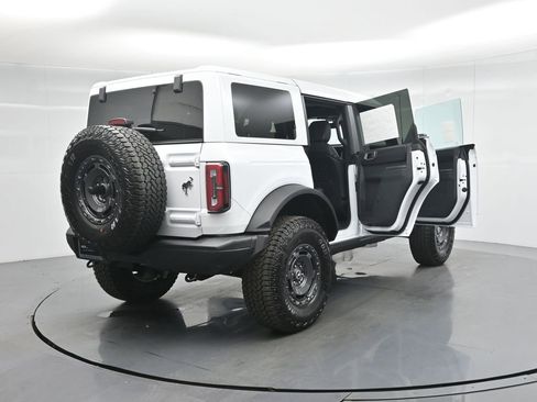 New 2025 Ford Bronco Badlands image 5