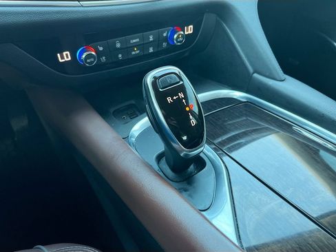 Used 2020 Buick Enclave Avenir w/ Avenir Technology Package FWD image 17