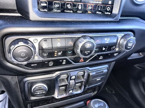 Used 2022 Jeep Wrangler Unlimited Sahara w/ LED Lighting Group image 19