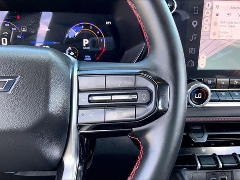 Used 2025 Chevrolet Colorado Z71 w/ Technology Package image 24