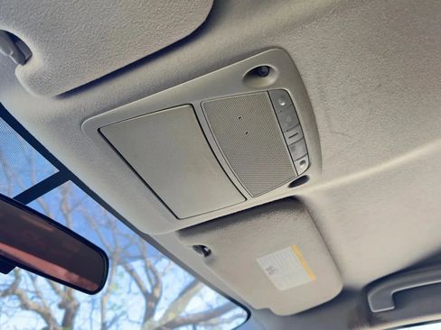 Used 2018 Nissan Sentra S image 19