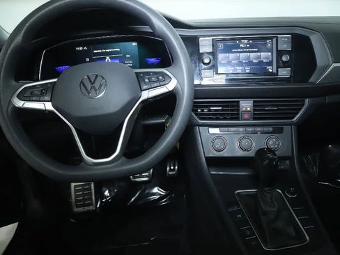 Used 2023 Volkswagen Jetta Sport image 27