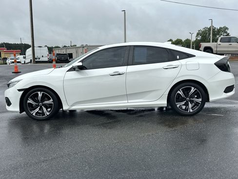 Used 2016 Honda Civic Touring image 9
