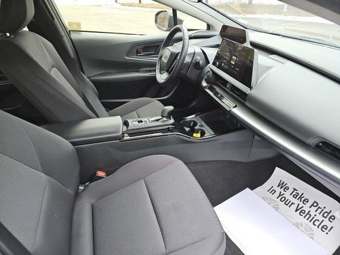 Used 2024 Toyota Prius LE image 11