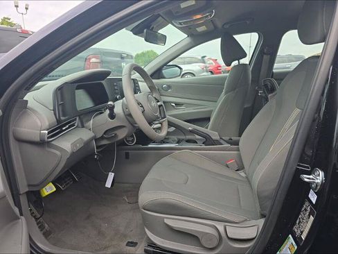 Used 2026 Hyundai Elantra Sport FWD image 3