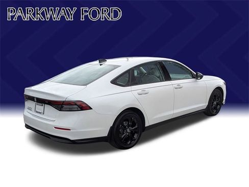 Used 2025 Honda Accord SE image 5