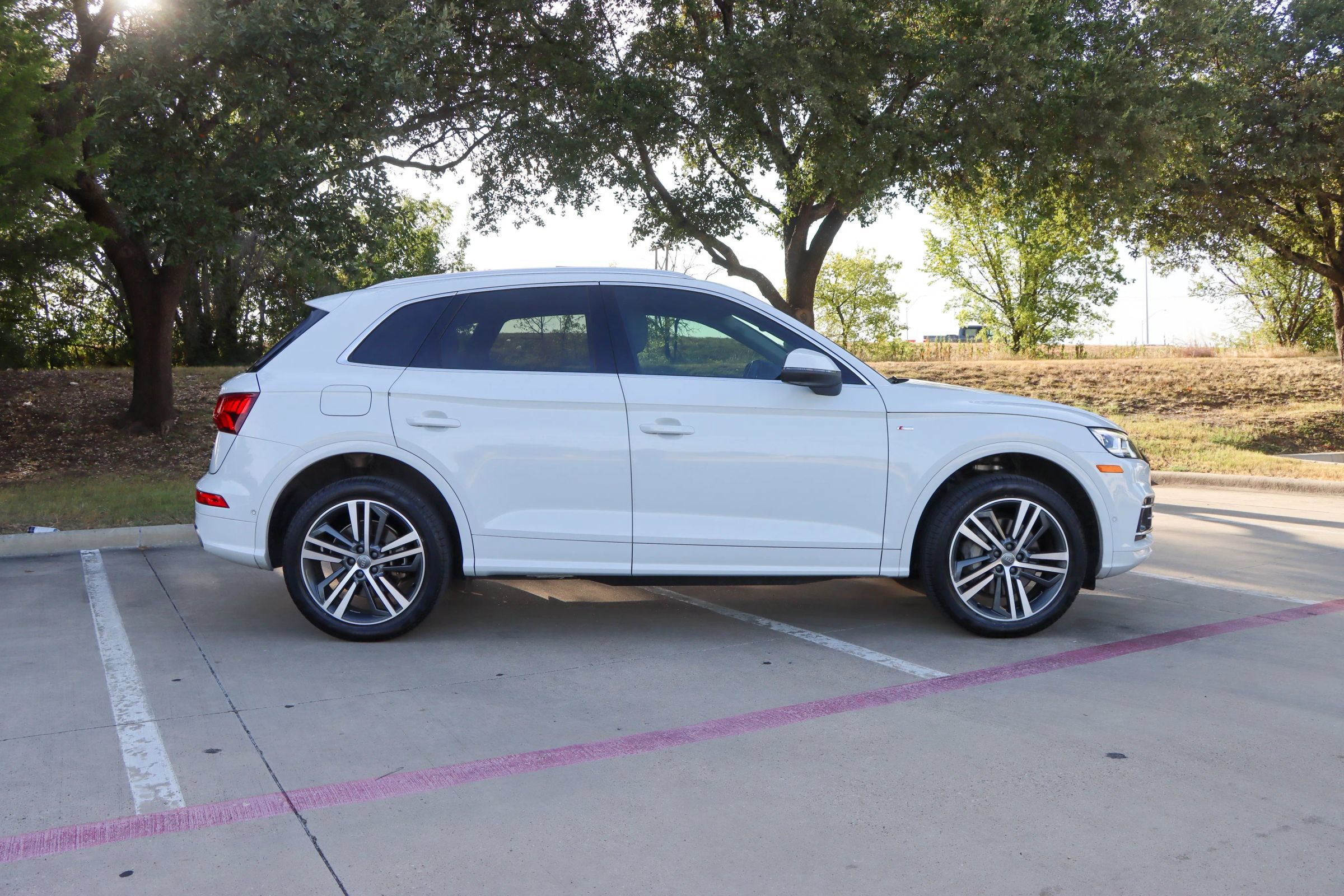 Used 2020 Audi Q5 e Prestige w/ Prestige Package AWD/4WD image 8