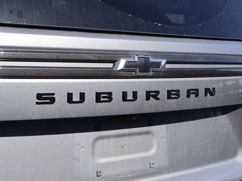 Used 2022 Chevrolet Suburban RST w/ Luxury Package AWD/4WD image 15