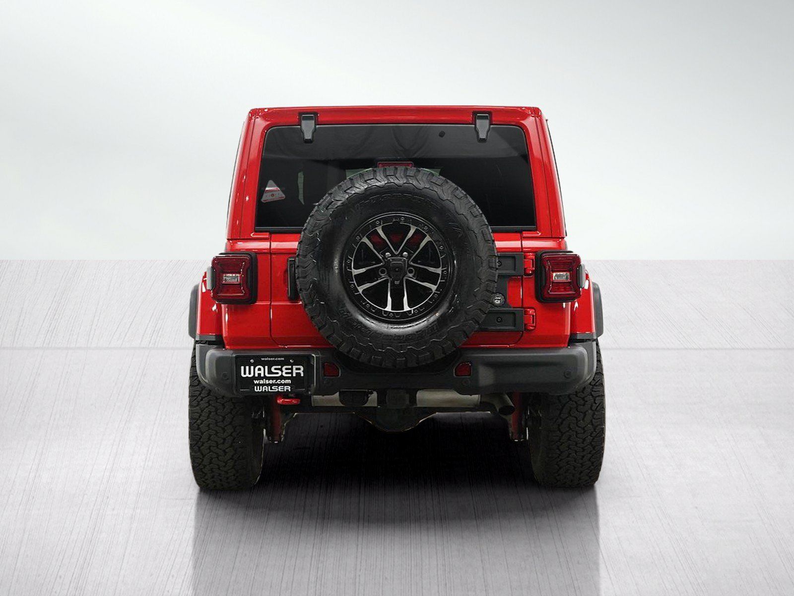 Used 2025 Jeep Wrangler Unlimited Rubicon w/ XTREMEE 35" Tire Package AWD/4WD image 4