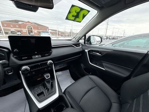 Used 2023 Toyota RAV4 XLE Premium image 11