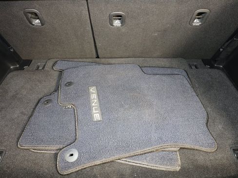 Used 2022 Hyundai Venue Limited w/ Cargo Package image 16