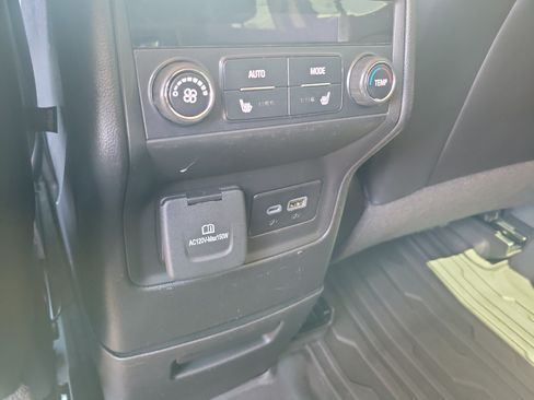 Used 2022 GMC Acadia AT4 w/ Preferred Package AWD/4WD image 19