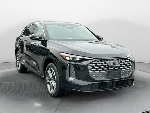 New 2025 Audi Q5 Premium Plus image 1