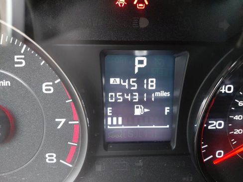 Used 2015 Subaru Forester 2.5i Touring AWD/4WD image 8