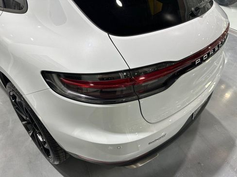 Used 2019 Porsche Macan AWD/4WD image 31