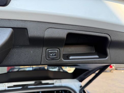 Used 2019 GMC Acadia SLE w/ Driver Alert Package I image 18